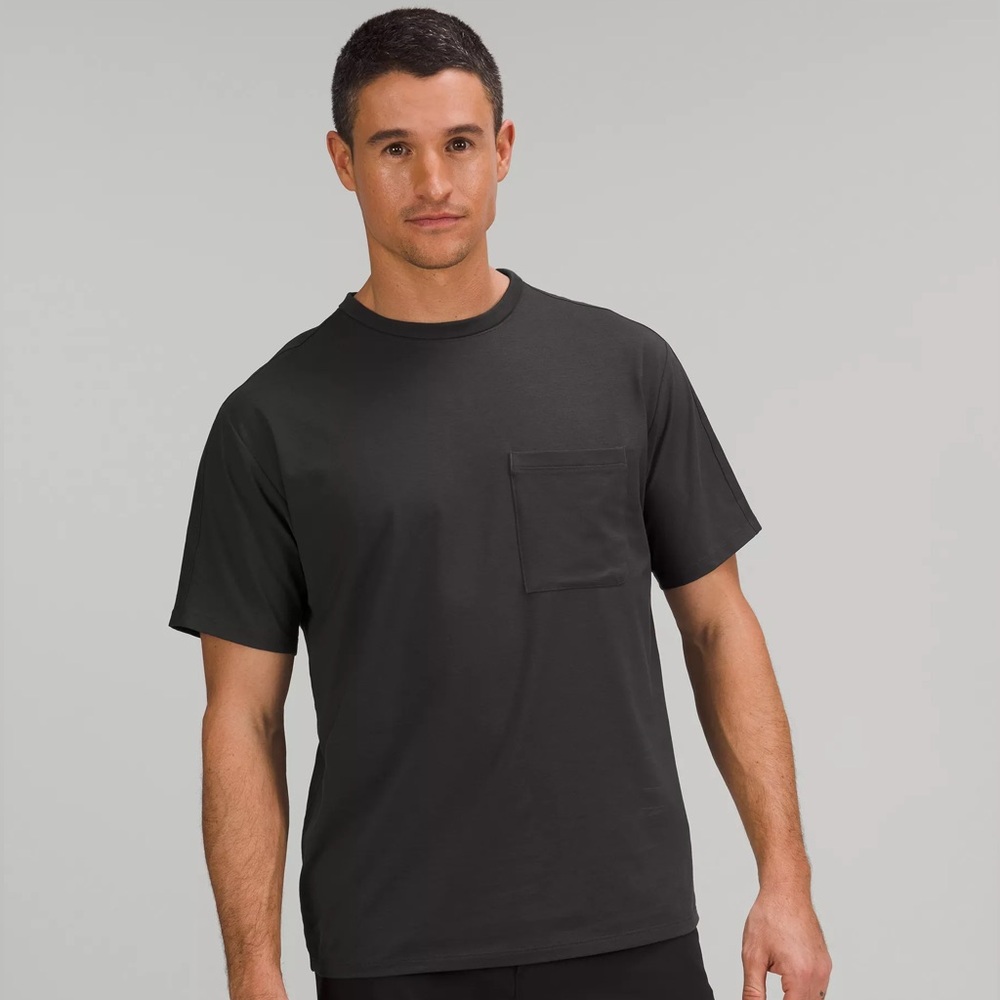 Lululemon The Fundamental Pocket T-shirt In Graphite Grey in Medium